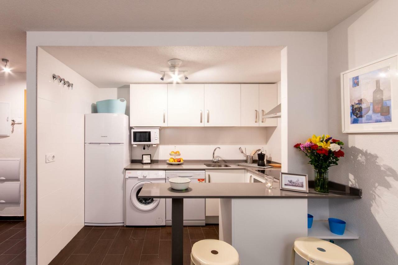 1 Habitacion Apartamento Temporada Lucero Madrid Exteriör bild